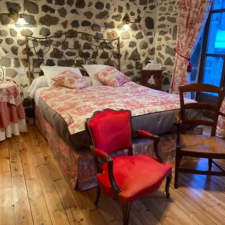 L'escale De Camille - * Murat (Cantal)
